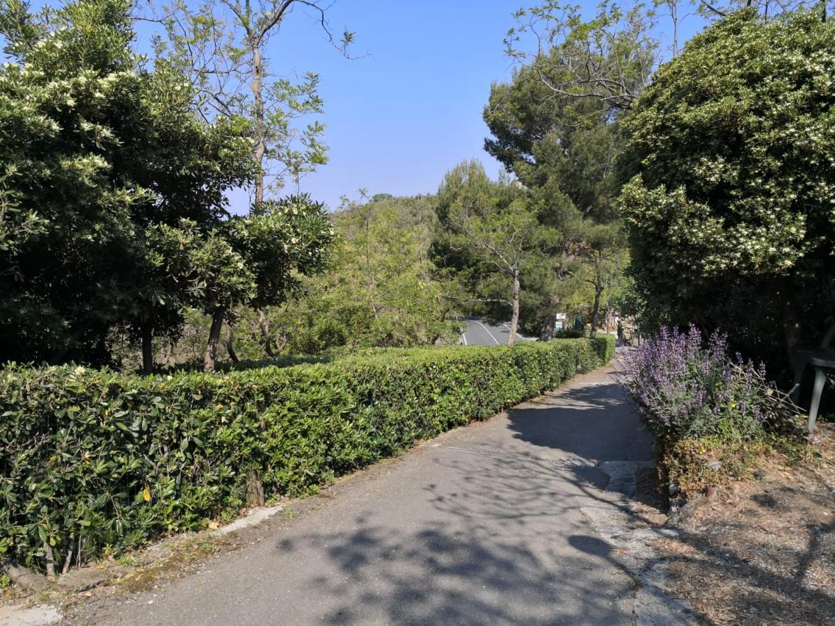 Parco Vacanze Makalle Сестри-Леванте Экстерьер фото